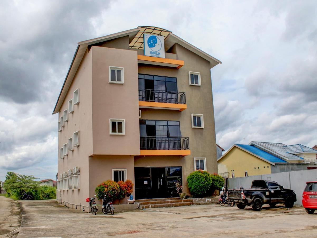 Sungai Lutus Oyo 90162 Remboelan Guest House المظهر الخارجي الصورة