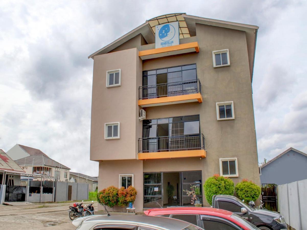 Sungai Lutus Oyo 90162 Remboelan Guest House المظهر الخارجي الصورة
